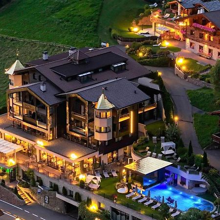 Alpin Garden Luxury Maison & Spa - Adults Only Ortisei Bagian luar foto
