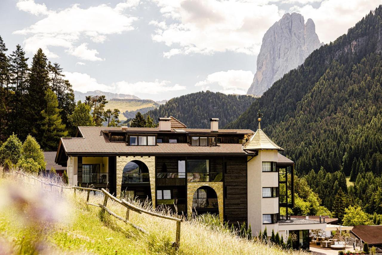 Alpin Garden Luxury Maison & Spa - Adults Only Ortisei Bagian luar foto